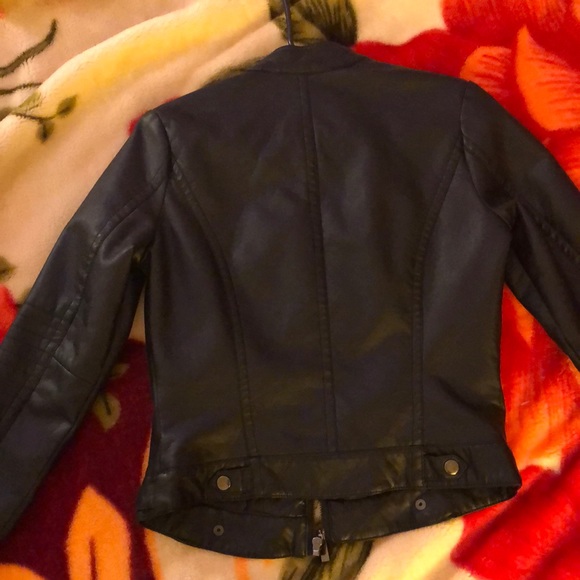 Leather jacket - Picture 2 of 3